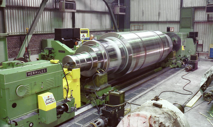 Largest roll grinder in the world for Gontermann & Peipers, 1983 