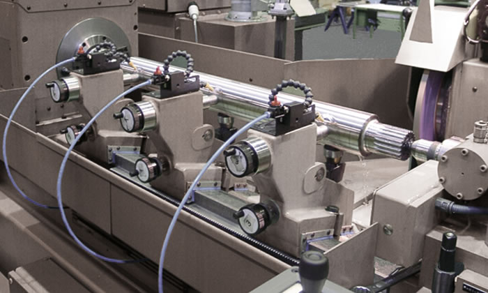 Table-top machine for Sendzimir rolls with two-point steady rests 